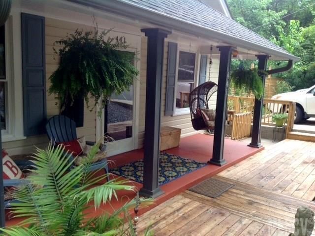 441 4th St SE, Hickory, NC 28602
