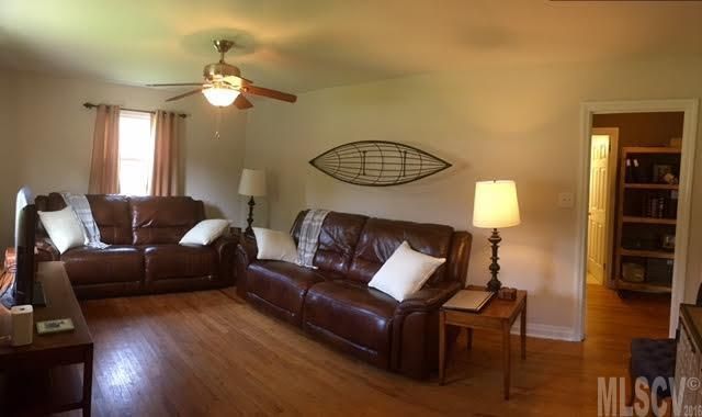 3118 6th Ave SW, Hickory, NC 28602
