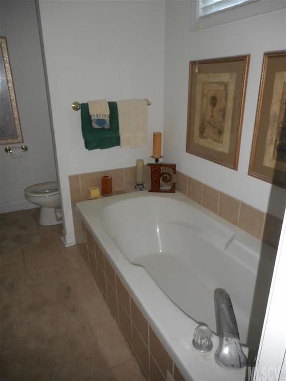 305 11th Ave SE, Conover, NC 28613