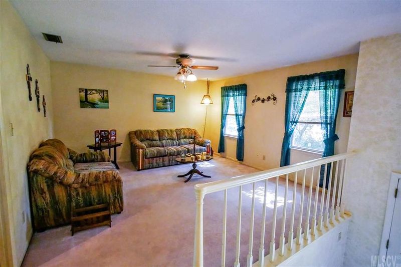 3121 28th St NE, Hickory, NC 28601