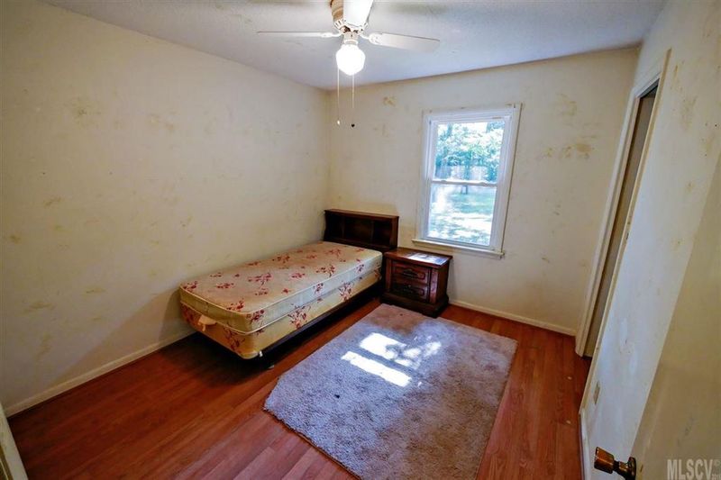 3121 28th St NE, Hickory, NC 28601