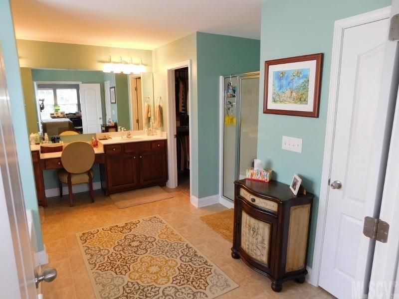 1456 Doan Ogden Ct, Hickory, NC 28602