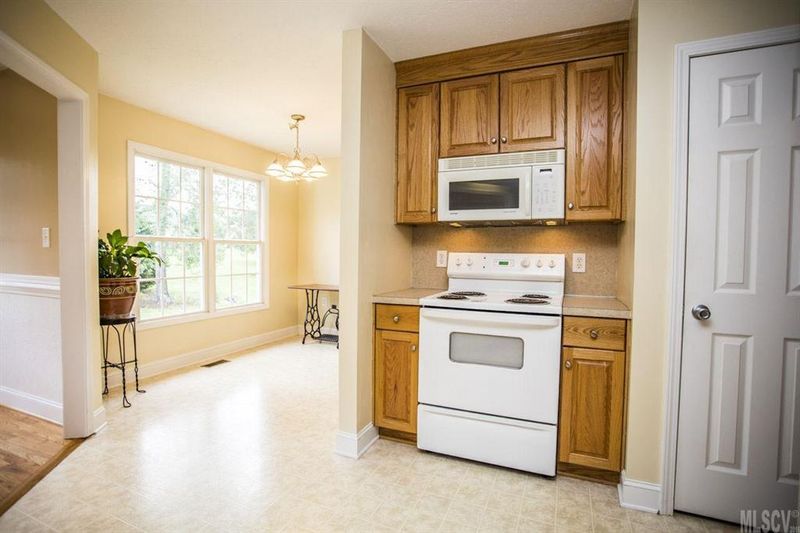 4887 Water Wheel Dr, Conover, NC 28613