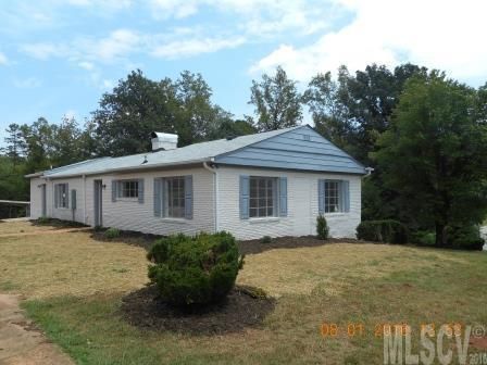 6586 Mountain Grove Rd, Hickory, NC 28602