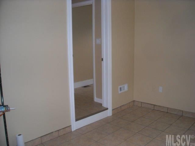 621 E Saunders Ave, Newton, NC 28658