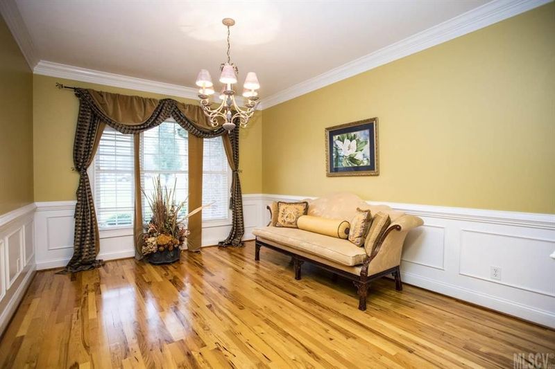 1057 Fox Chase Dr, Newton, NC 28658