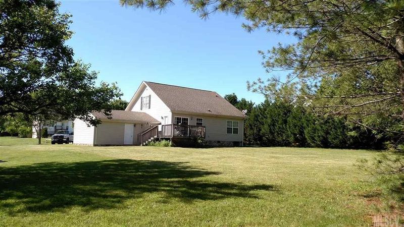 1533 Berkshire Dr, Newton, NC 28658