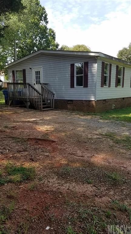 2831 1st Ave Pl NW, Hickory, NC 28601