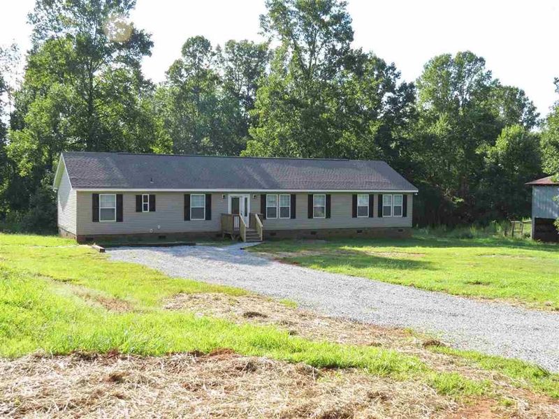 1384 Union Grove Rd, Harmony, NC 28634