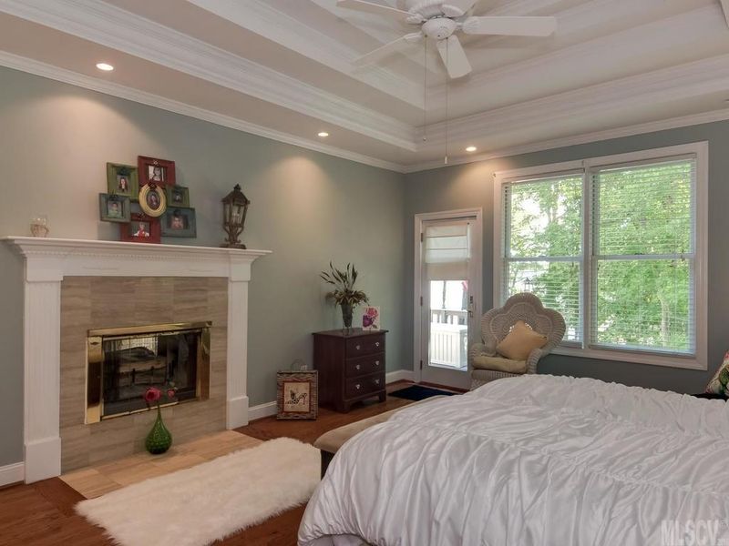 9012 Fair Oak Dr, Sherrills Ford, NC 28673
