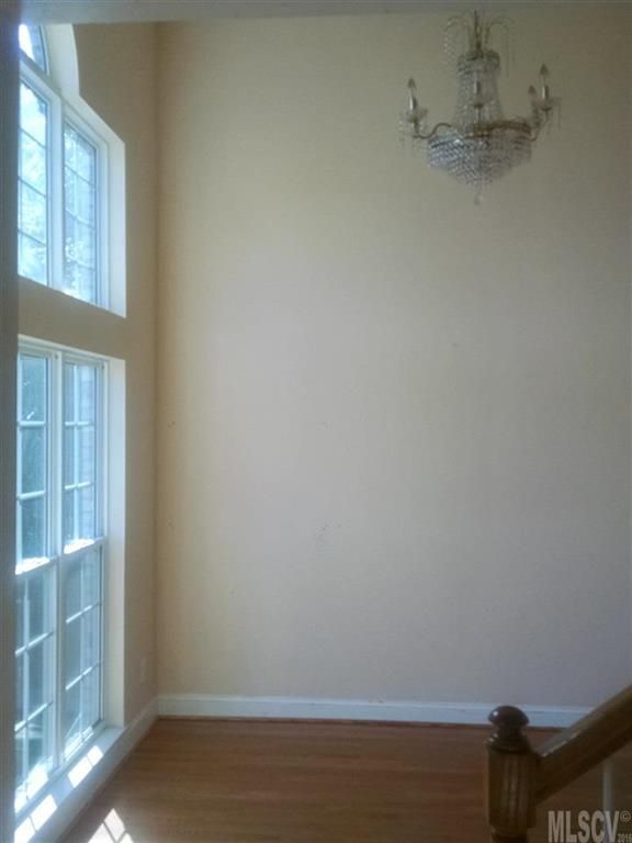 2033 Lynmore Dr, Sherrills Ford, NC 28673