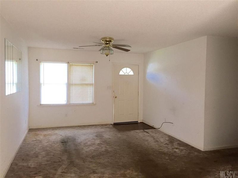 5209 Canterbury Dr, Conover, NC 28613