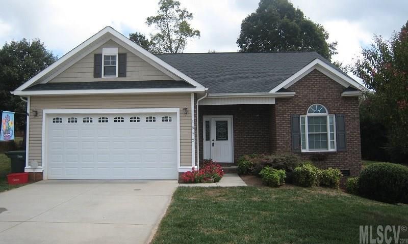 1572 Mayfair Dr, Conover, NC 28613