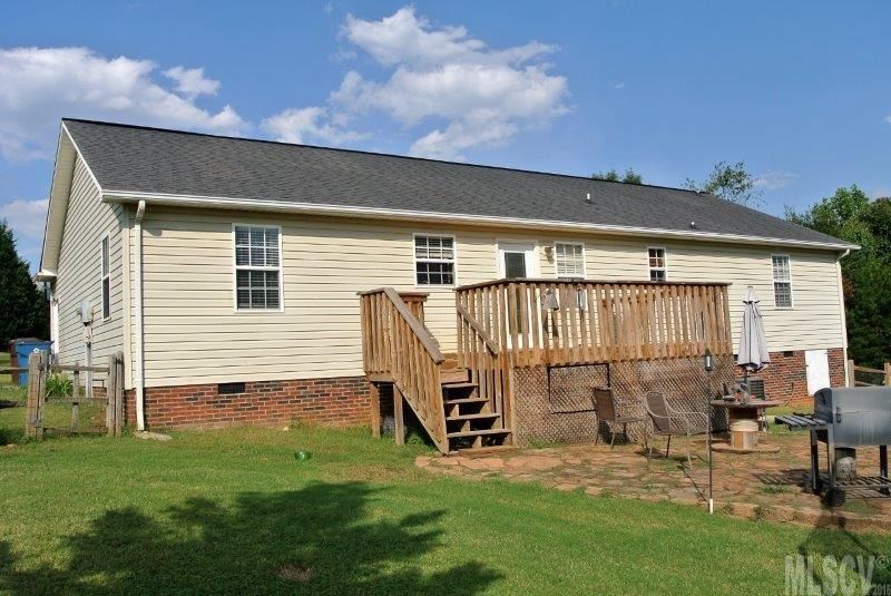 4892 Water Wheel Dr, Conover, NC 28613