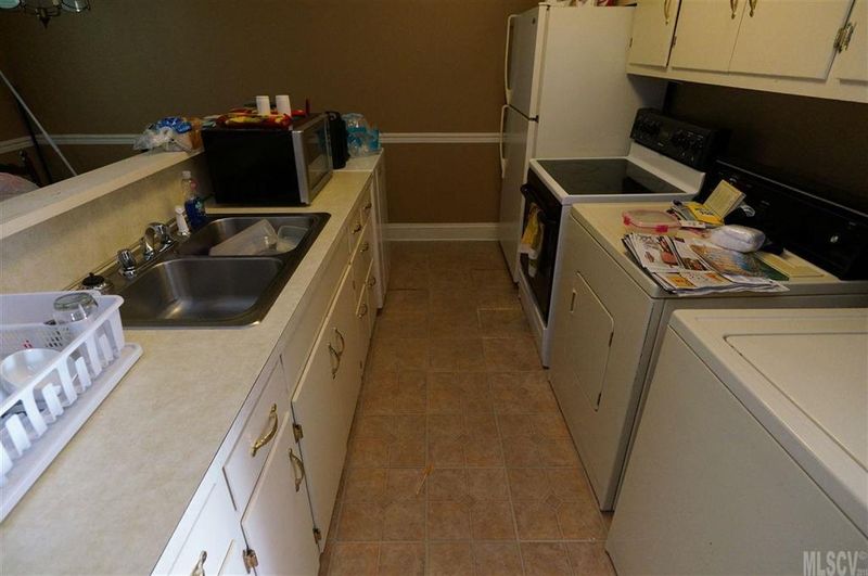 125-127 3rd Ave NE, Conover, NC 28613