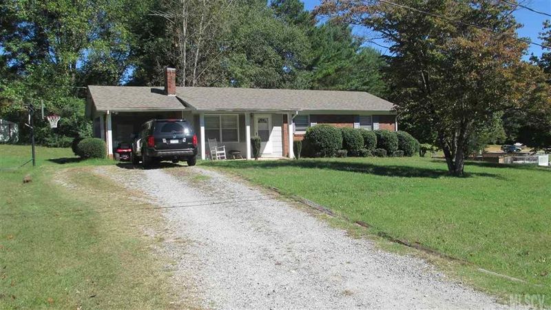 3367 Lester St, Conover, NC 28613