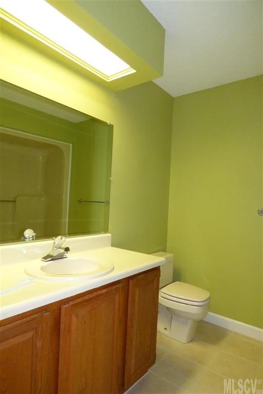 1761 12th St NE, Hickory, NC 28601