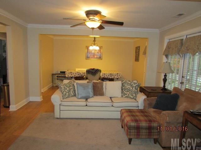 5167 Timberwood Ln, Hickory, NC 28602