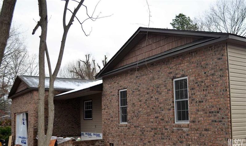 1009 7th Ave SW, Conover, NC 28613