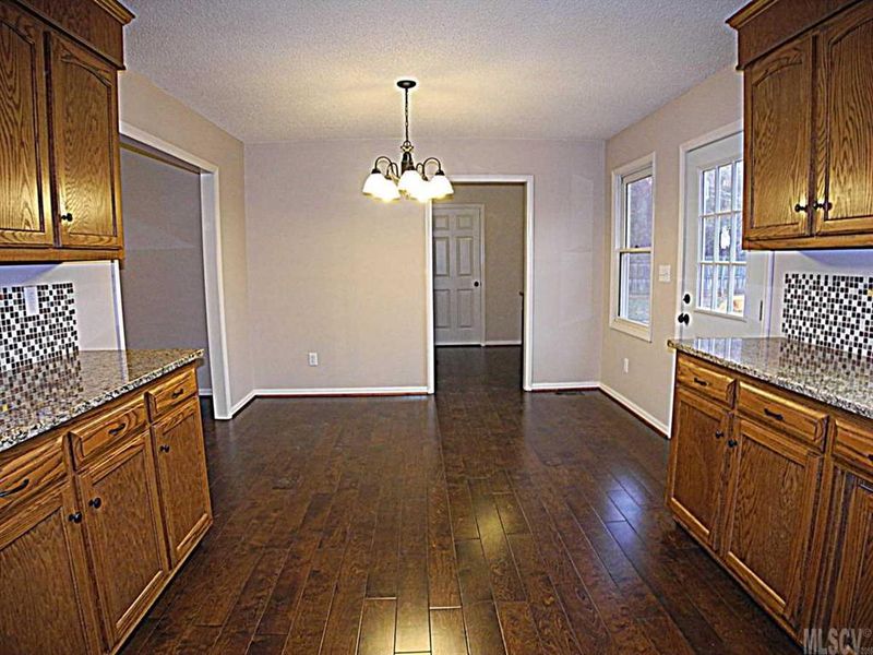 2180 Oklahoma Ct, Lincolnton, NC 28092