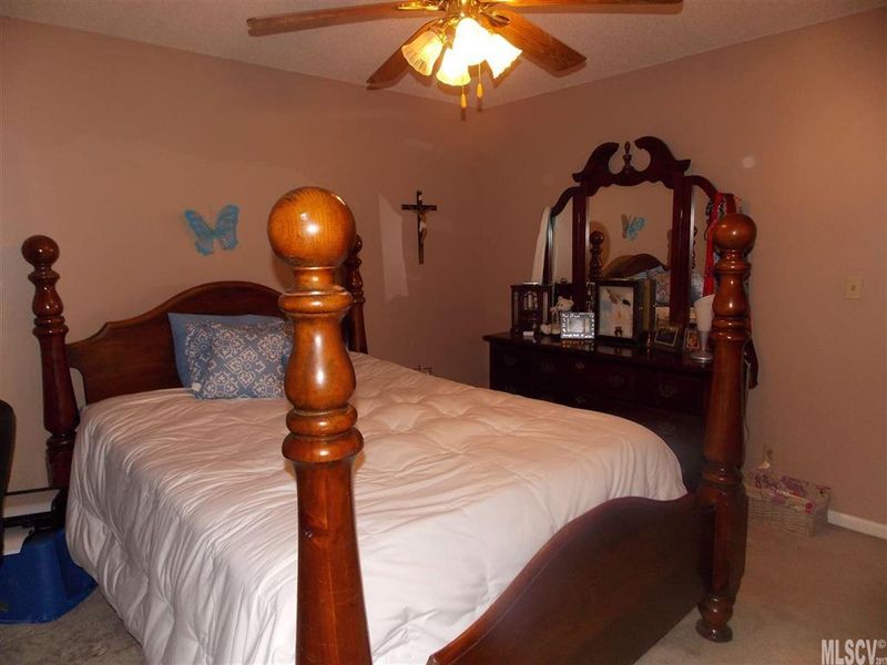 102 Brandywine Dr NE #M4, Conover, NC 28613