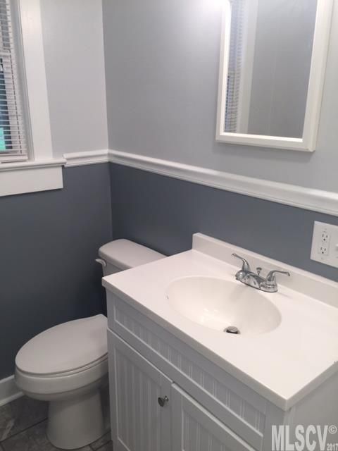 20 39th Avenue Ct NW, Hickory, NC 28601