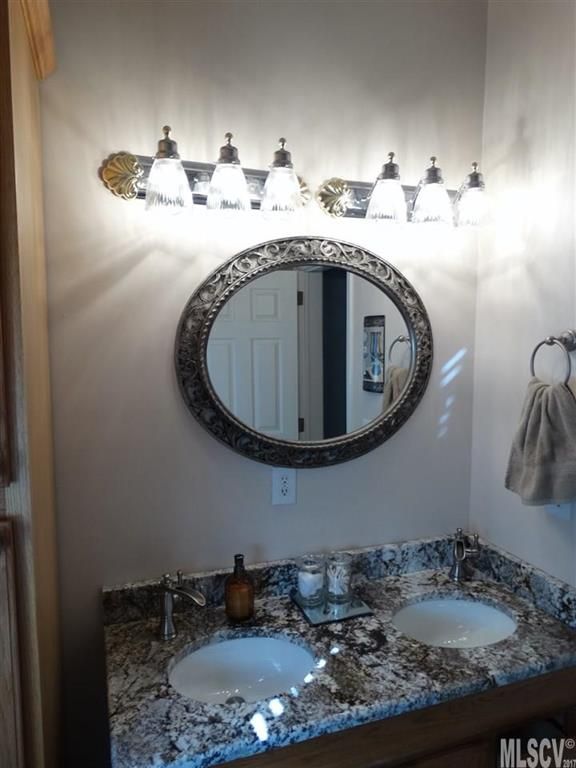 5175 Overlook Dr, Claremont, NC 28610