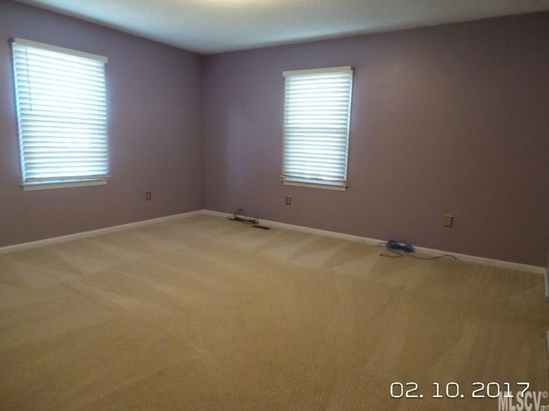 4916 Birch Cir, Hickory, NC 28602