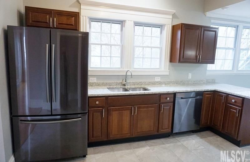 501 W 7th St, Newton, NC 28658