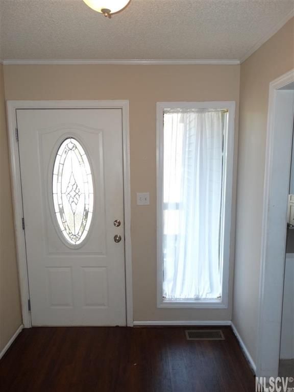 4340 N Center St #304, Hickory, NC 28601
