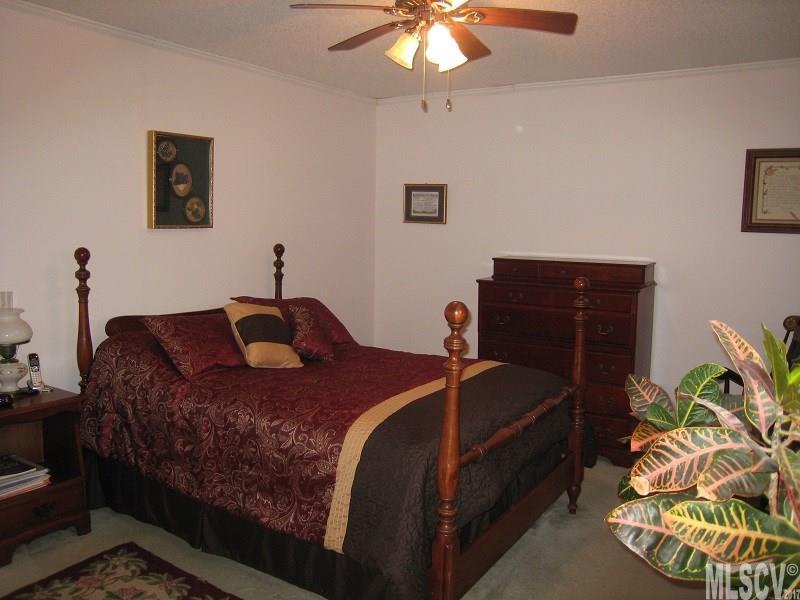 1727 Piney Rd, Hickory, NC 28602