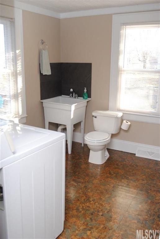 4116 N Center St, Hickory, NC 28601