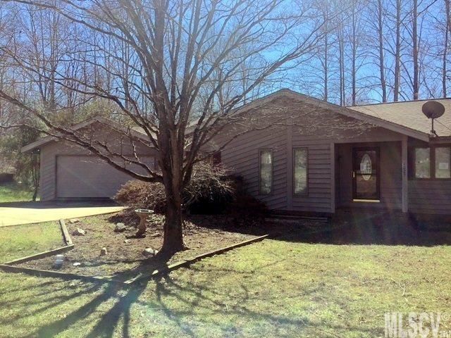 1027 2nd Ave NW, Conover, NC 28613