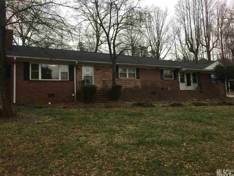3686 Bunker Hill School Rd, Claremont, NC 28610