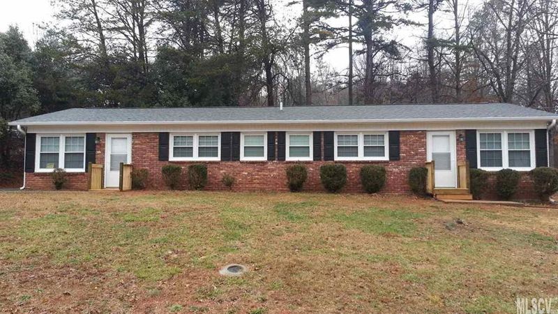 408 3rd Street Pl SW, Conover, NC 28613