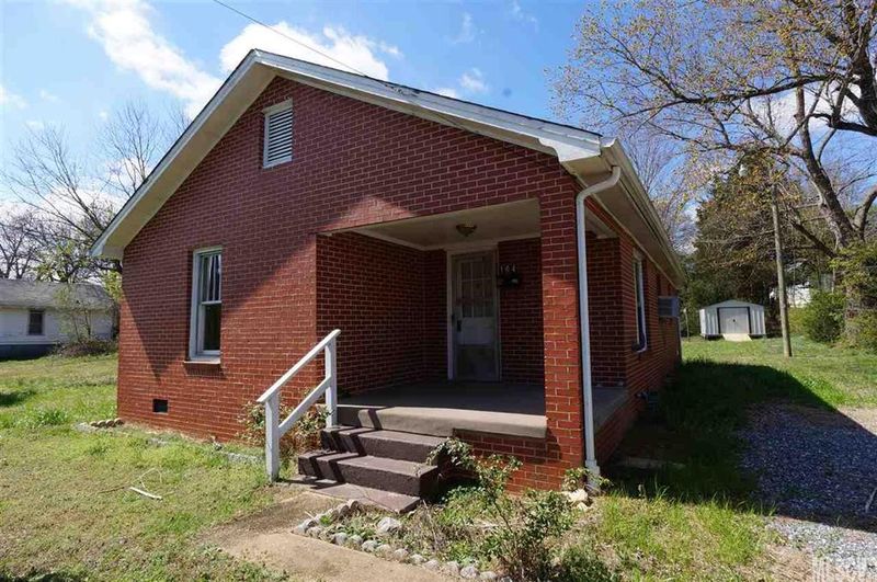 164 26th St SW, Hickory, NC 28602