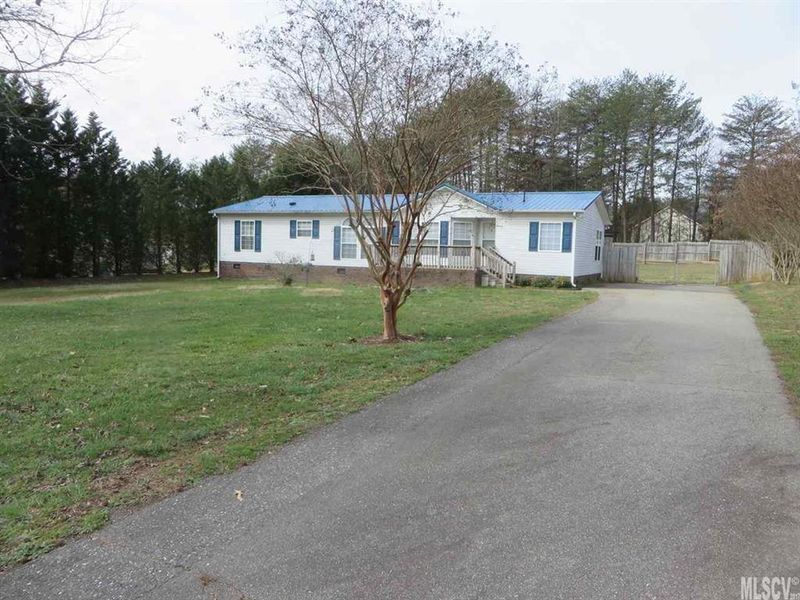 3739 Lee Moore Rd, Maiden, NC 28650