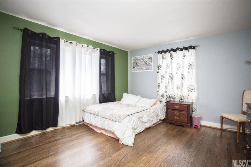 314 8th St SW, Hickory, NC 28602