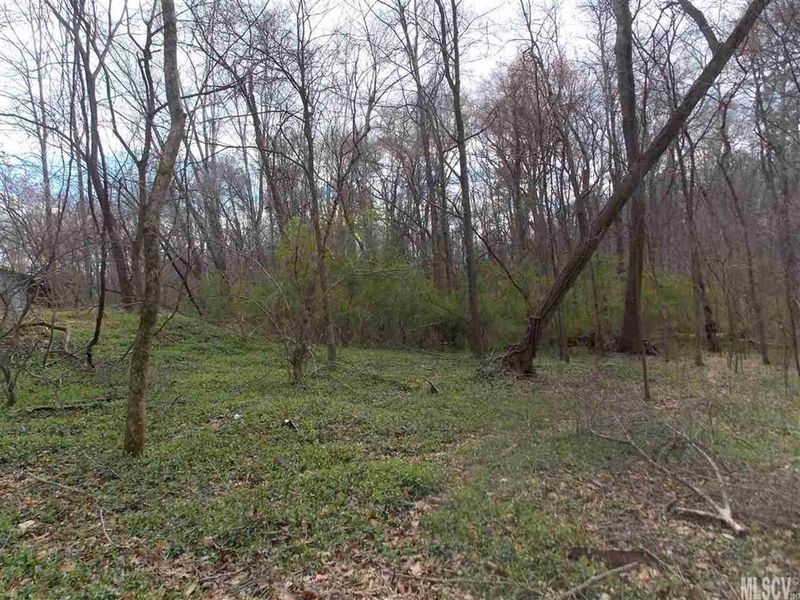 303 Hershel Lackey Rd, Lincolnton, NC 28092