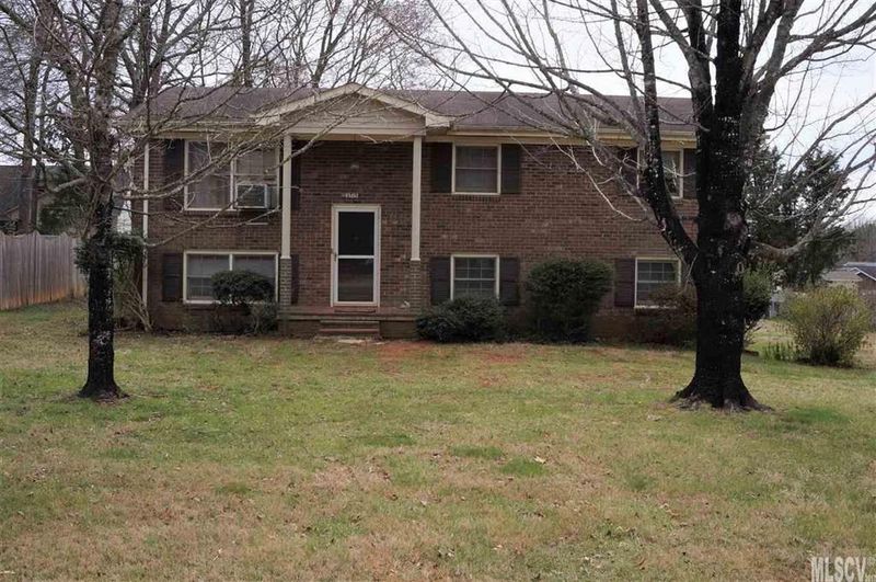 3715 Weyland Dr, Conover, NC 28613