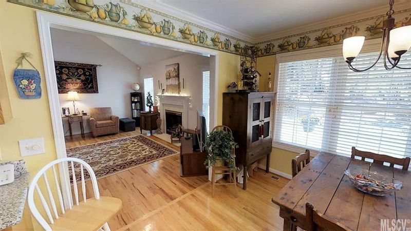 4521 9th St NE, Hickory, NC 28601