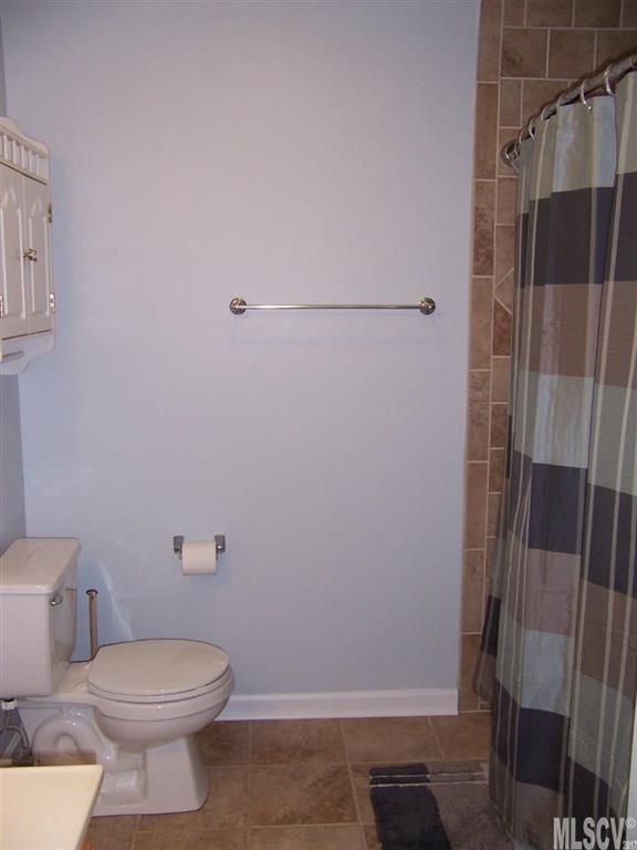 627 23rd St NW, Hickory, NC 28601