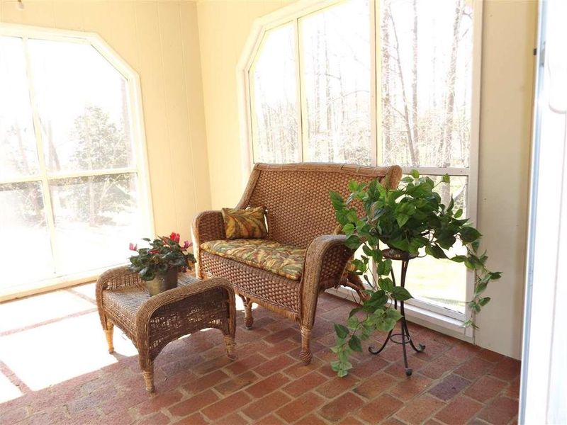 2925 Quail Dr, Newton, NC 28658