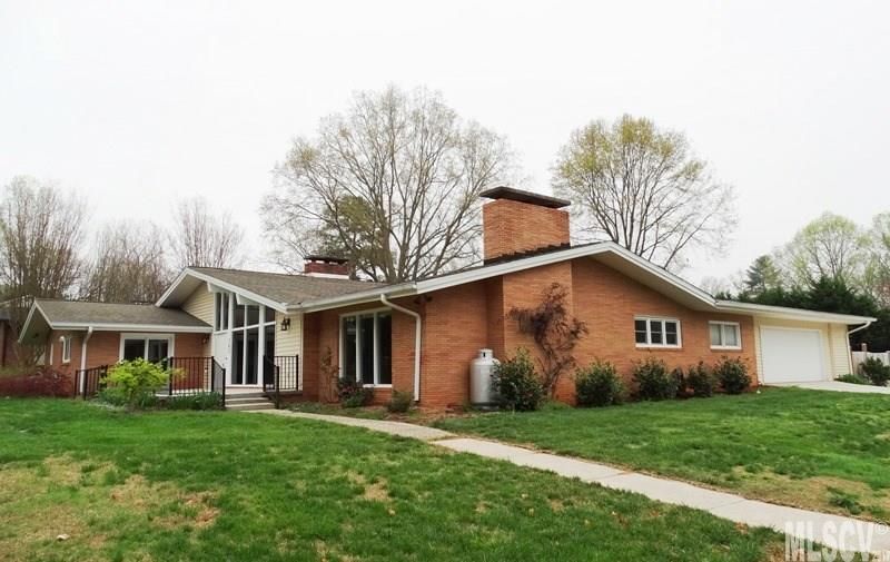 143 33rd Ave NW, Hickory, NC 28601