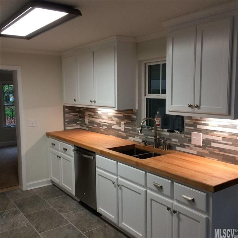 1337 7th St NW, Hickory, NC 28601