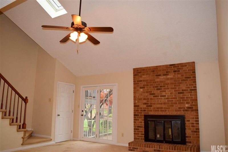 516 6th Street Cir NE, Conover, NC 28613