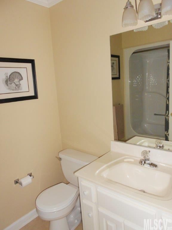 727 46th Avenue Dr NE, Hickory, NC 28601