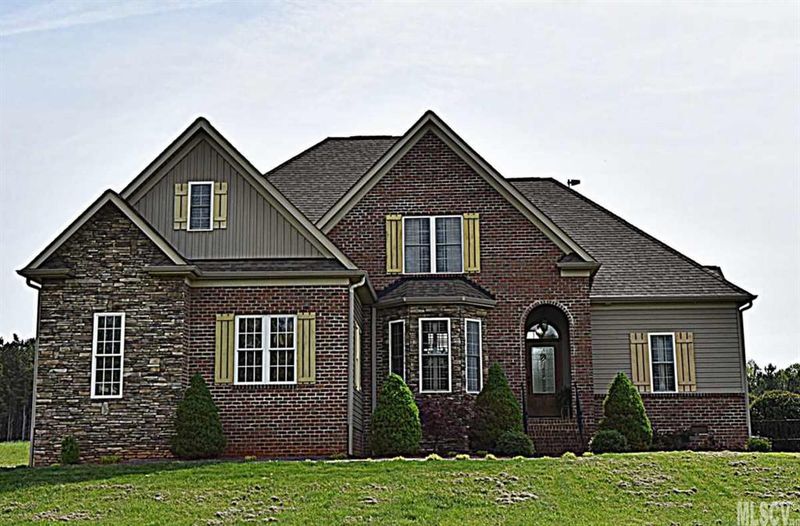 2284 Mintew Cir, Lincolnton, NC 28092