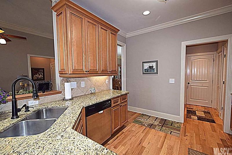 2284 Mintew Cir, Lincolnton, NC 28092