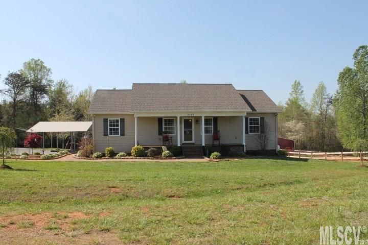 2544 35th Avenue Pl NE, Hickory, NC 28601
